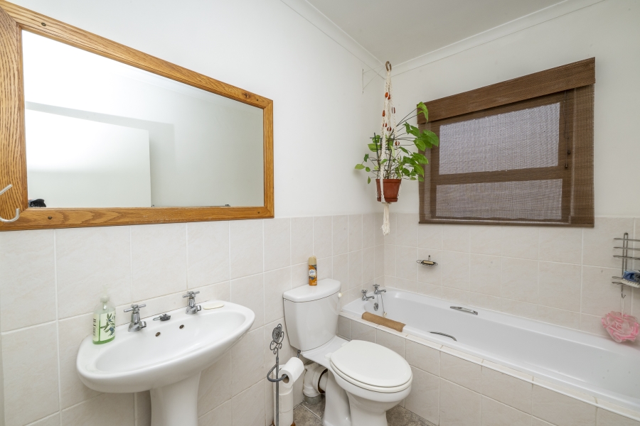 3 Bedroom Property for Sale in De Oude Spruit Western Cape